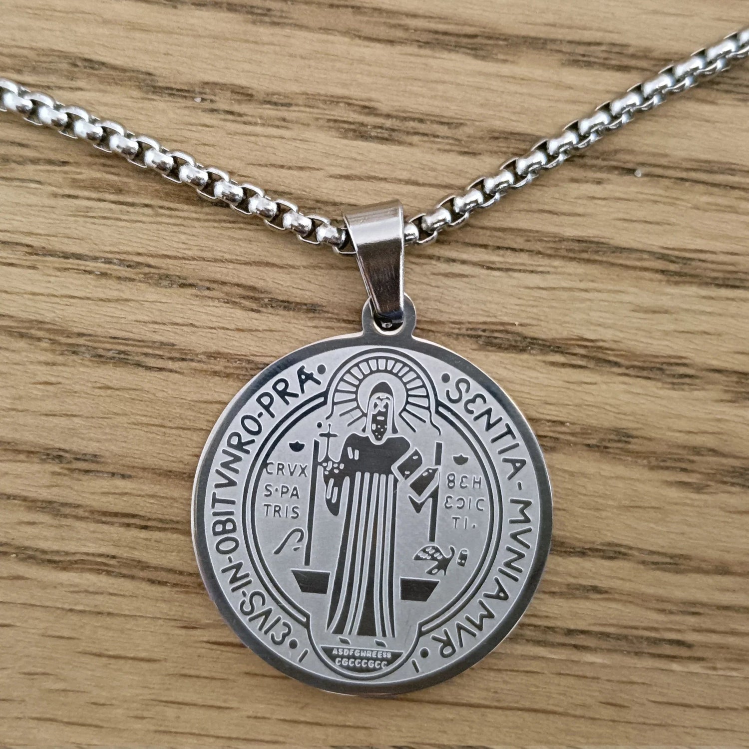 Colgante San Benito - DarAlma - Regalos Personalizados