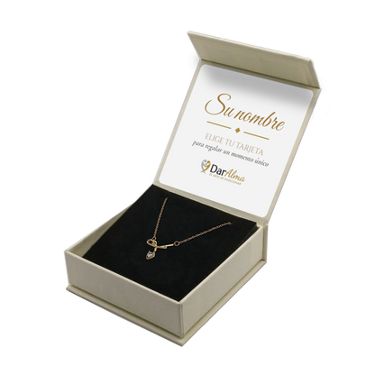 Collar de Acero Bañado en Oro 18K · Lazo de Corazón
