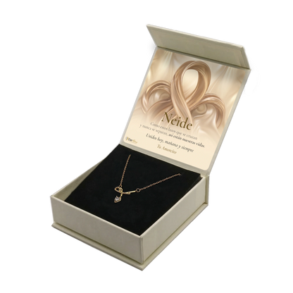 Collar de Acero Bañado en Oro 18K · Lazo de Corazón