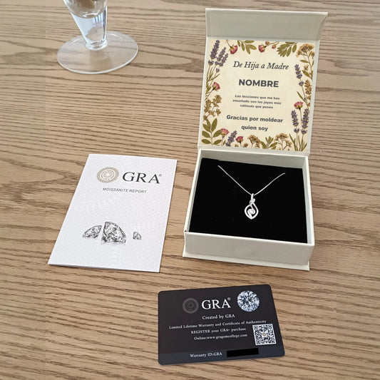 Collar Danza del Destino en Plata de Ley con Moissanita. Edición "Legado de Amor" - DarAlma - Regalos Personalizados