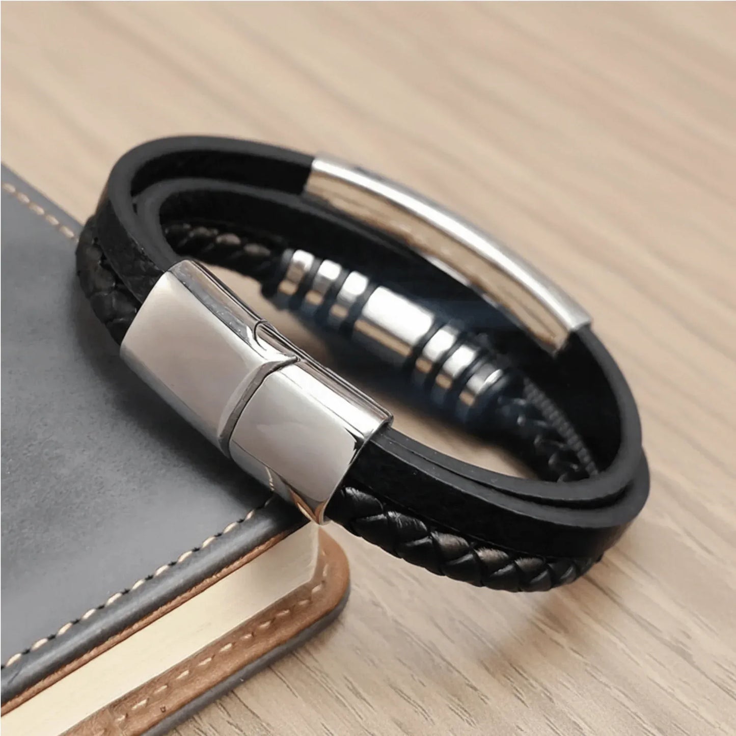 Pulsera Vínculo Eterno de Acero. Ed. "Coordenadas"